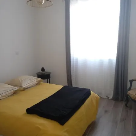 Bed and Breakfast Merignac 3*